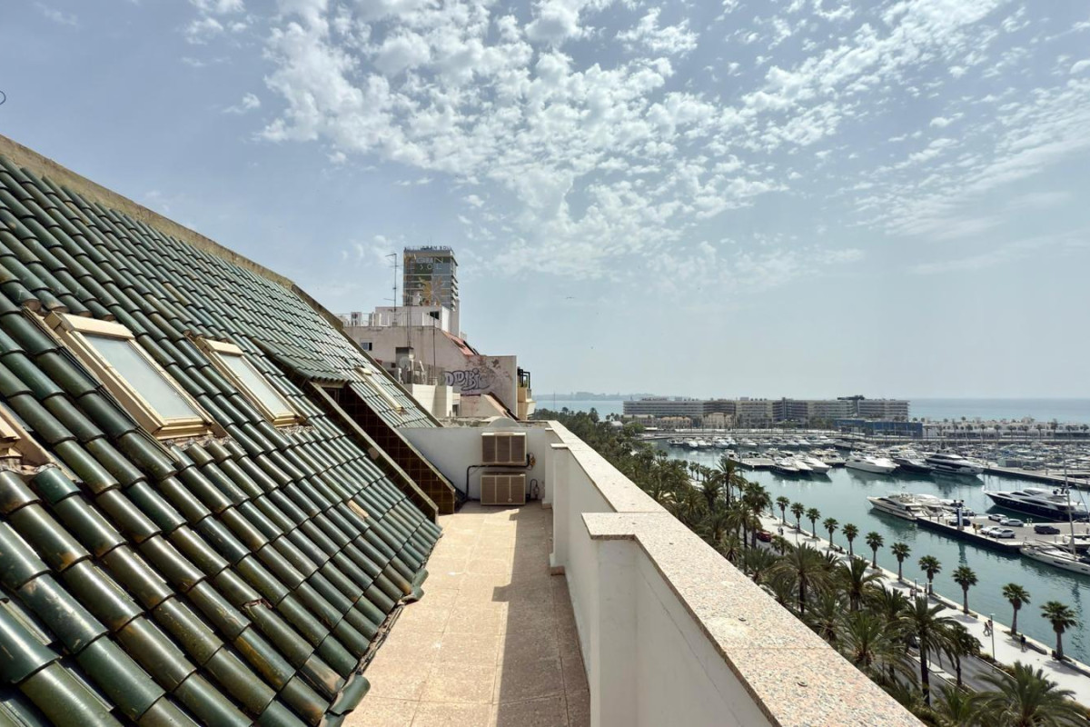 Herverkoop - Appartement  - Alicante - Centro