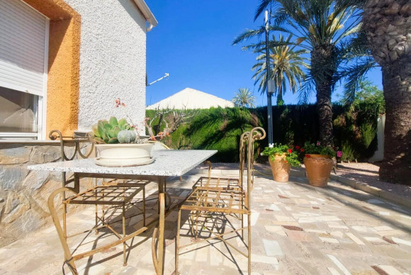 Reventa - Masía - LA MARINA