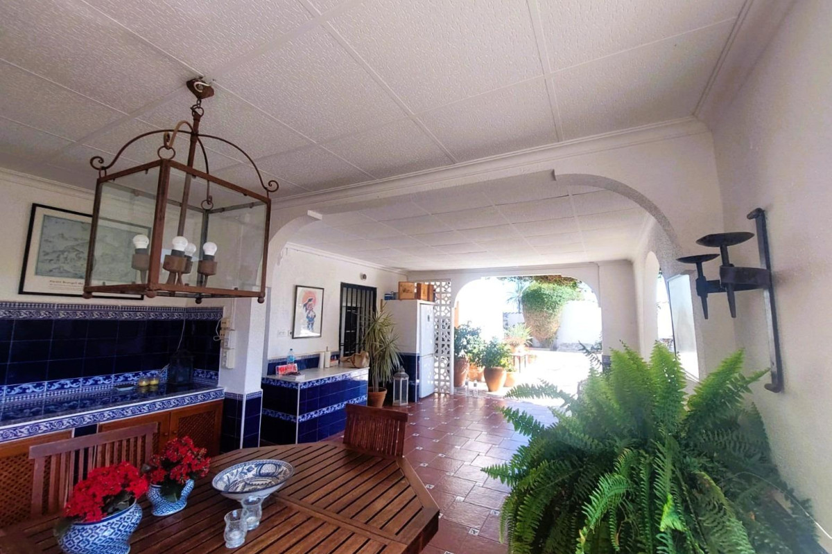 Reventa - Masía - LA MARINA