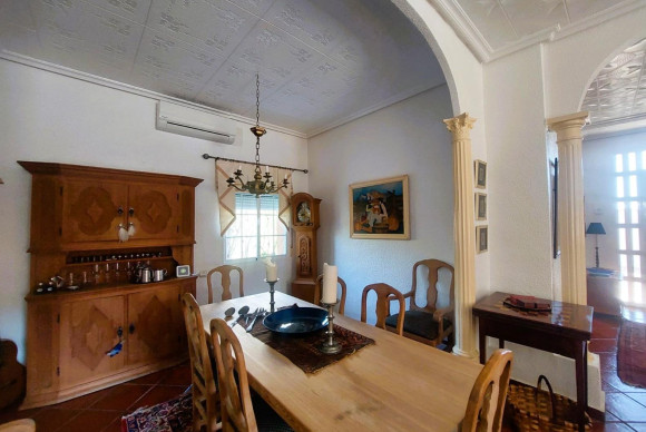 Reventa - Masía - LA MARINA