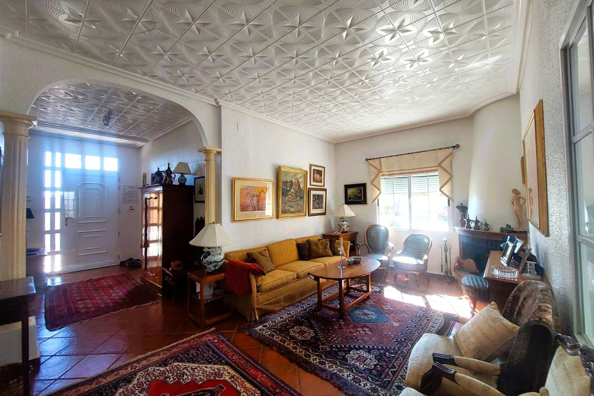 Reventa - Masía - LA MARINA