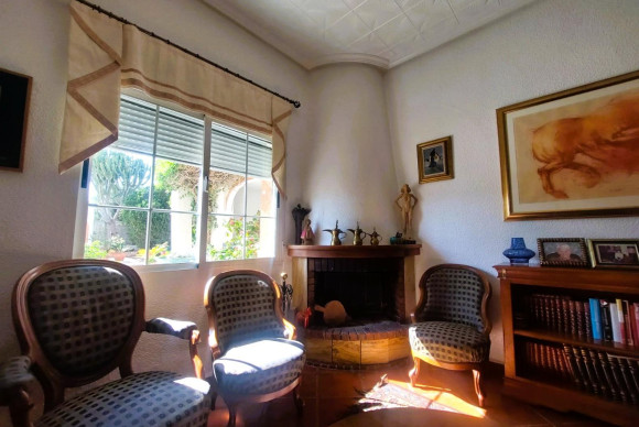 Reventa - Masía - LA MARINA