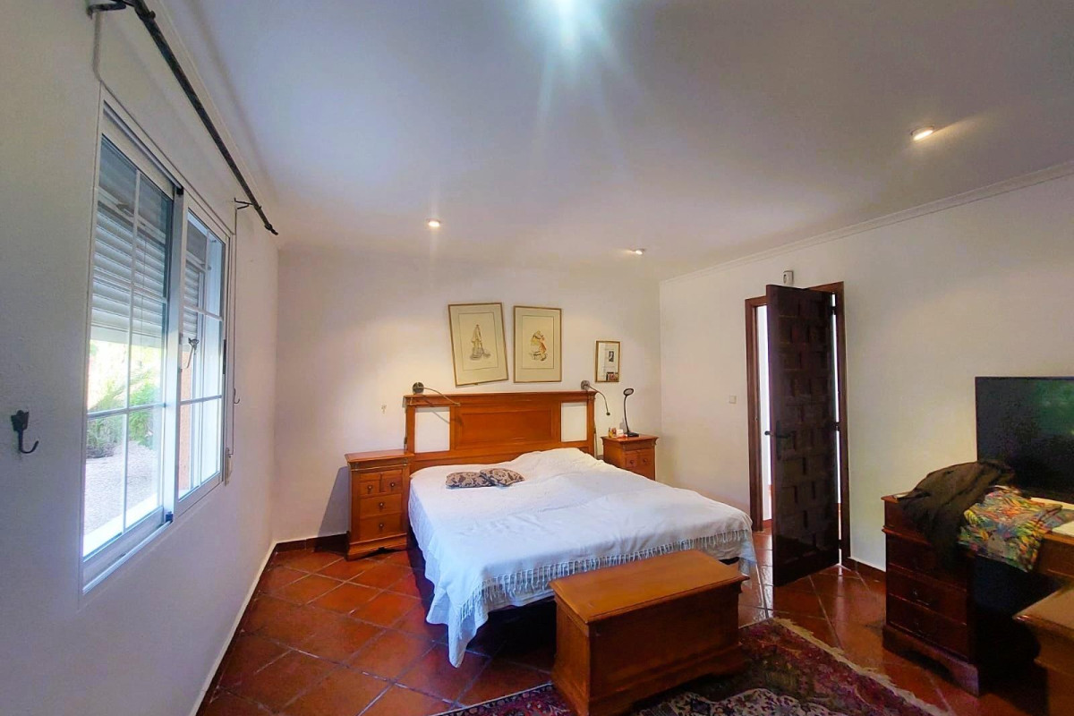 Reventa - Masía - LA MARINA