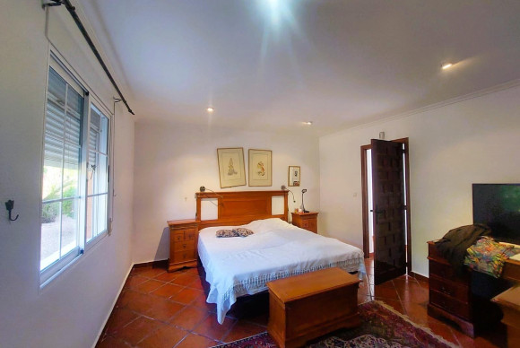 Reventa - Masía - LA MARINA