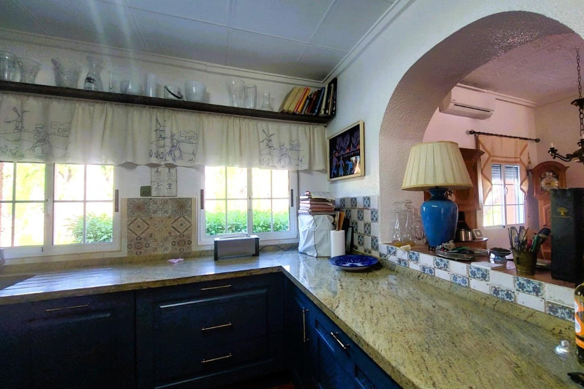 Reventa - Masía - LA MARINA