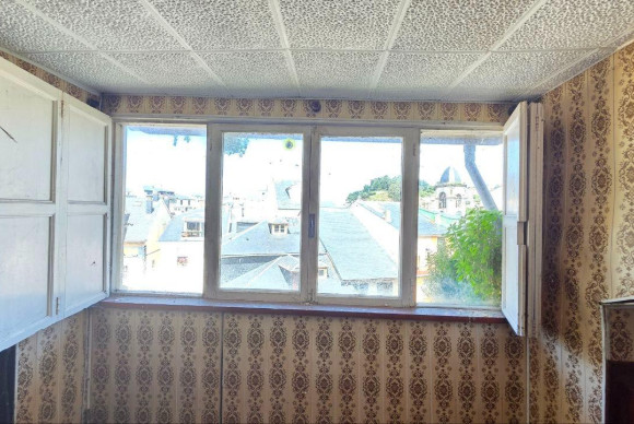 Herverkoop - Gebouw - Valdes - Luarca - Valdés