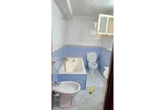 Herverkoop - Gebouw - Valdes - Luarca - Valdés