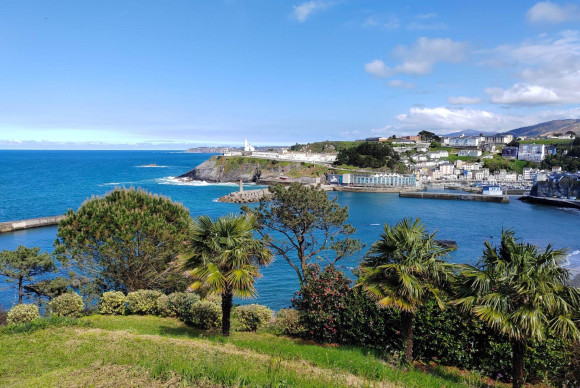 Herverkoop - Gebouw - Valdes - Luarca - Valdés