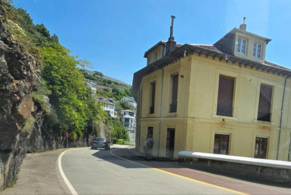 Herverkoop - Gebouw - Valdes - Luarca - Valdés