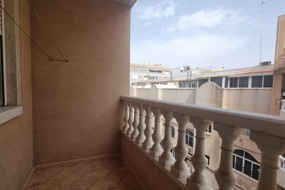 Reventa - Apartamento / piso - Torrevieja - Centro