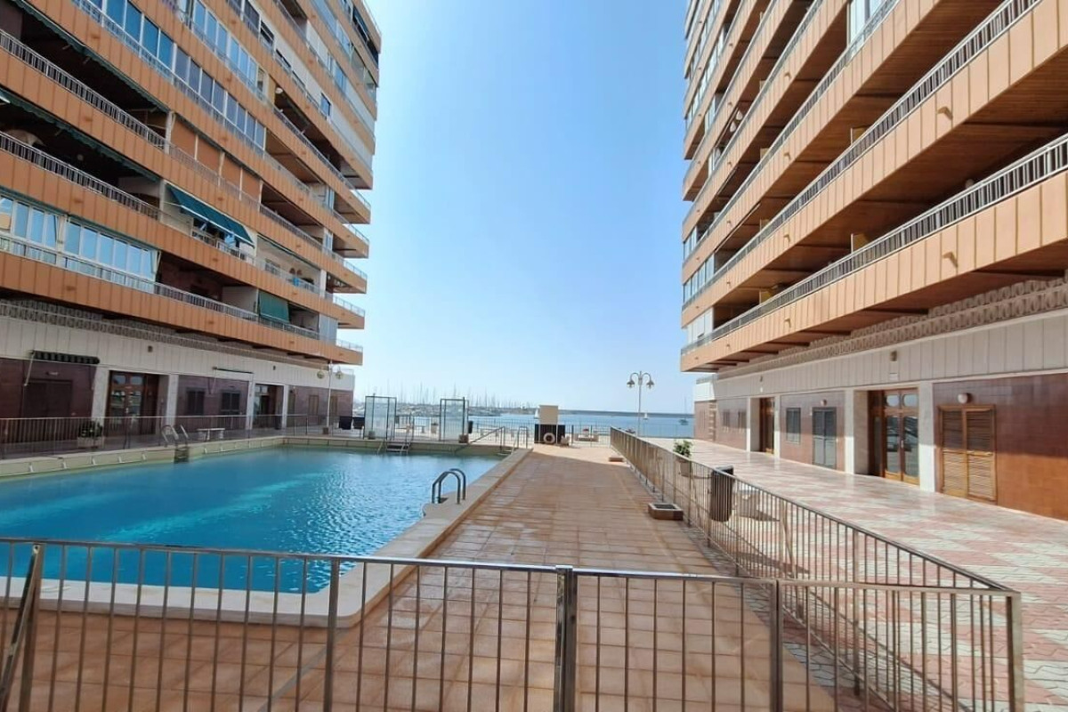 Herverkoop - Appartement  - Torrevieja - Acequion