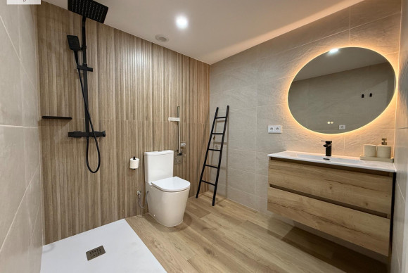 Herverkoop - Appartement  - Alicante - Centro