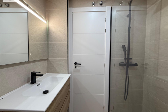 Herverkoop - Appartement  - Alicante - Centro