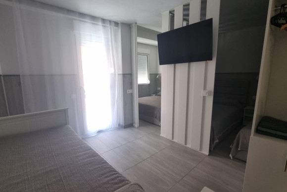 Reventa - Apartamento / piso - Torrevieja - Centro