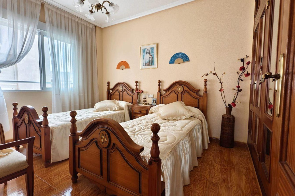 Herverkoop - Appartement  - Torrevieja - Estacion de autobuses