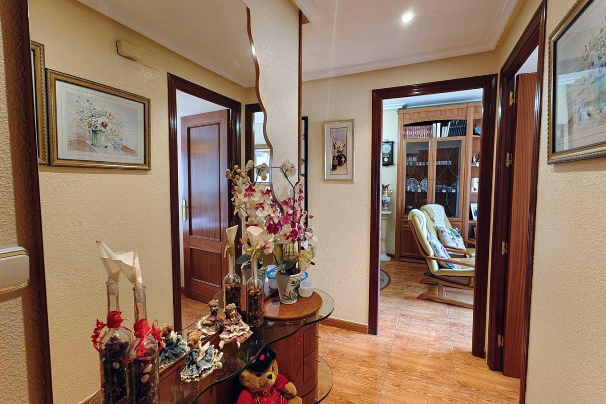 Herverkoop - Appartement  - Torrevieja - Estacion de autobuses