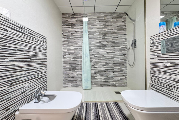 Reventa - Apartamento / piso - Torrevieja - Playa de los Locos