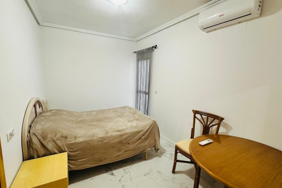 Herverkoop - Appartement  - Torrevieja - Acequion