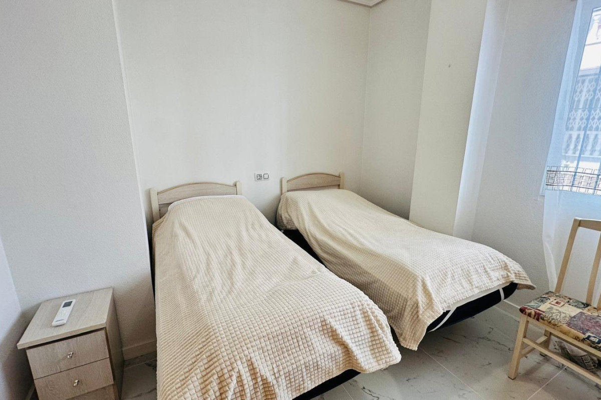 Herverkoop - Appartement  - Torrevieja - Acequion