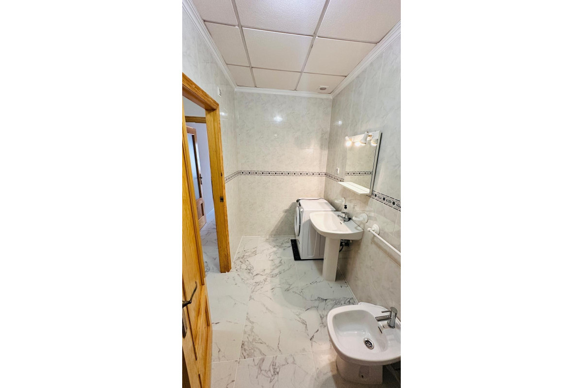 Herverkoop - Appartement  - Torrevieja - Acequion