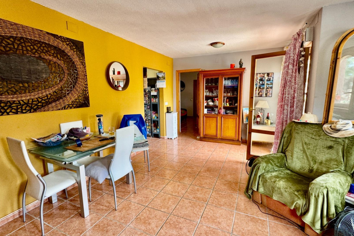 Revente - House - Relleu