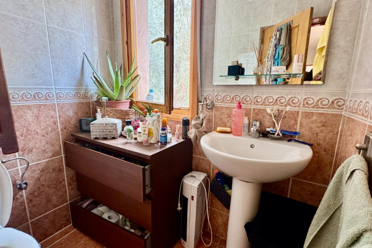 Revente - House - Relleu