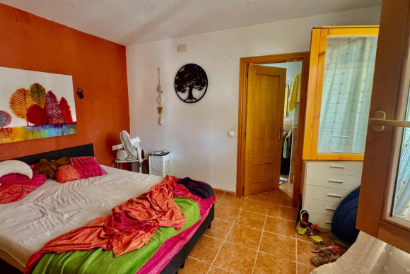 Revente - House - Relleu