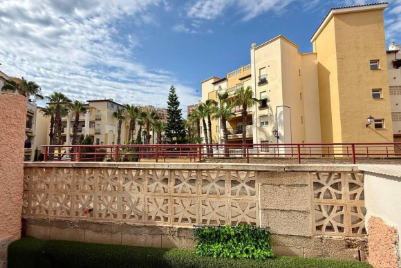 Herverkoop - Appartement  - Torrevieja - Los Frutales