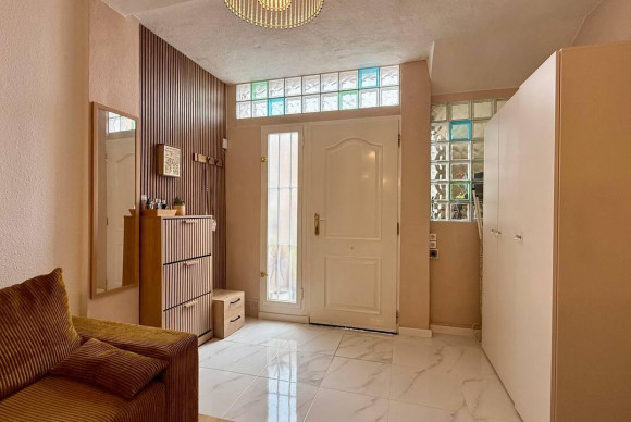 Herverkoop - Appartement  - Torrevieja - Los Frutales