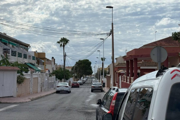 Herverkoop - Appartement  - Torrevieja - Los Frutales