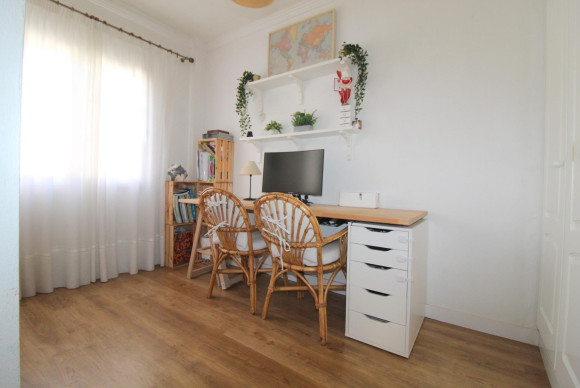 Herverkoop - Appartement  - Torrevieja - La veleta