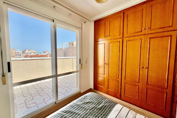 Reventa - Apartamento / piso - Torrevieja - La Mata pueblo