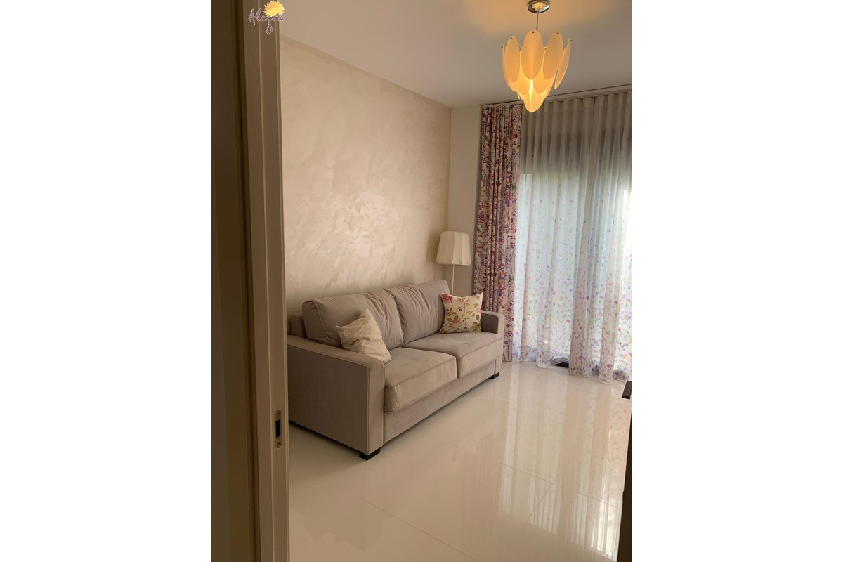 Herverkoop - Villa - Orihuela Costa - Campoamor