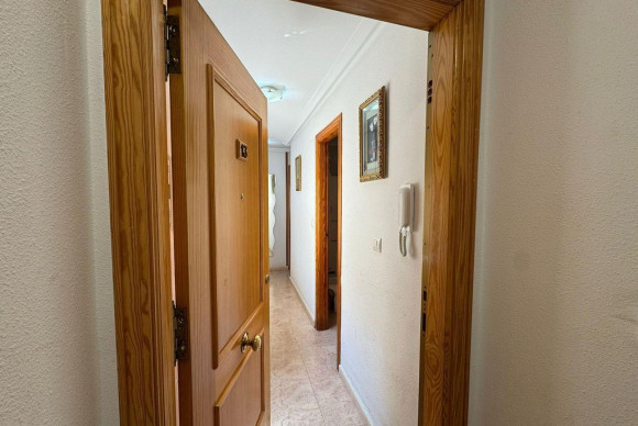 Reventa - Apartamento / piso - Torrevieja - Estacion de autobuses