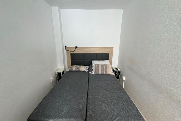 Reventa - Apartamento / piso - Torrevieja - Estacion de autobuses