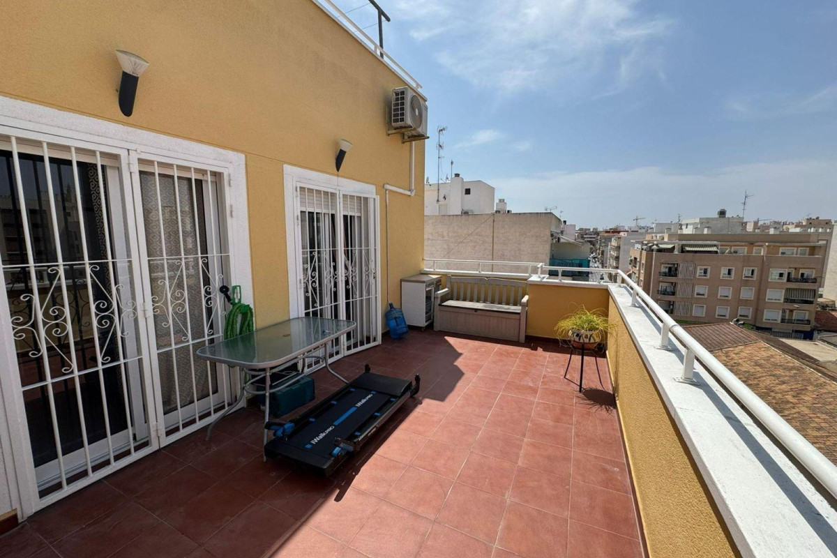 Reventa - Apartamento / piso - Torrevieja - Estacion de autobuses