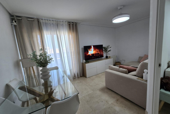 Herverkoop - Appartement  - Alicante - Pau II