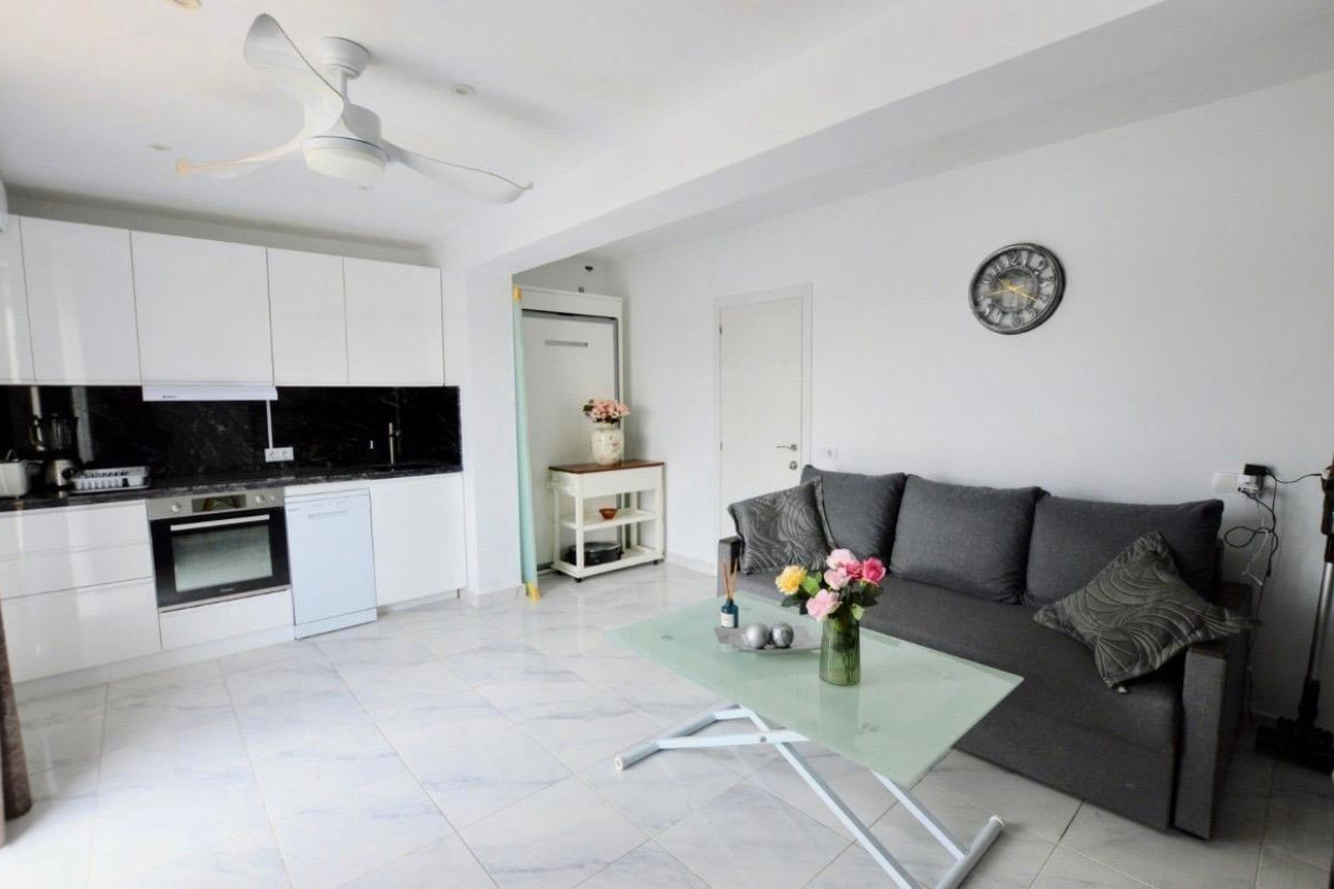 Reventa - Villa - San Miguel de Salinas - Urbanizacion blue lagoon