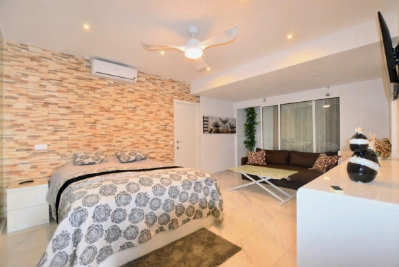 Reventa - Villa - San Miguel de Salinas - Urbanizacion blue lagoon