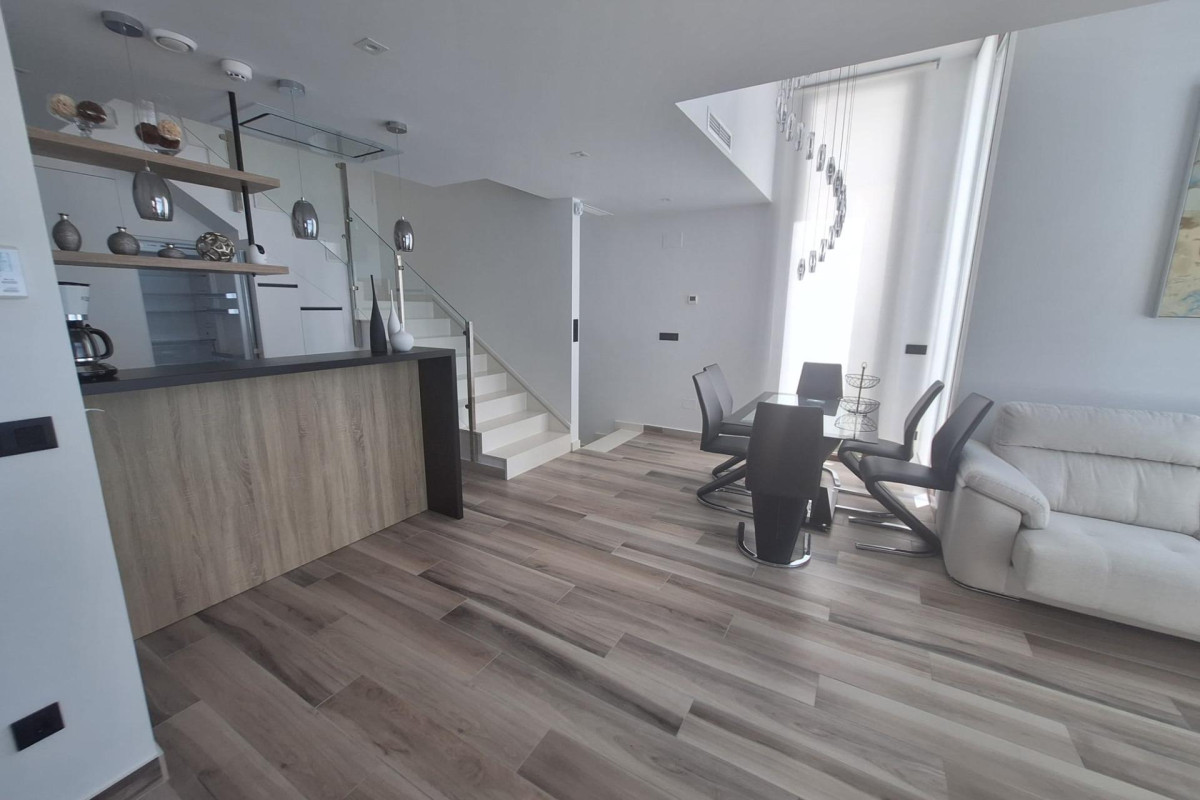 Lange Termijn Verhuur - Villa - Torrevieja - Los Balcones