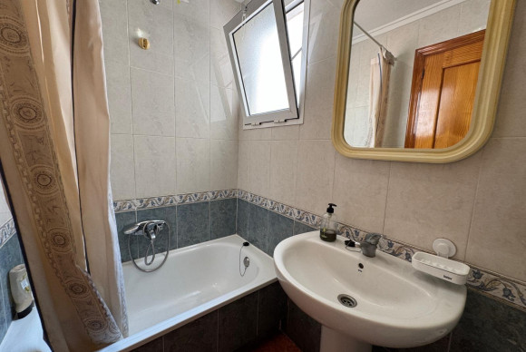 Herverkoop - Appartement  - Torrevieja - Estacion de autobuses