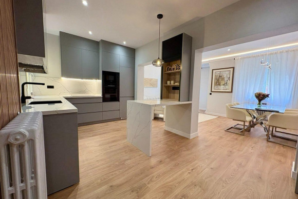 Herverkoop - Appartement  - Madrid - Lista