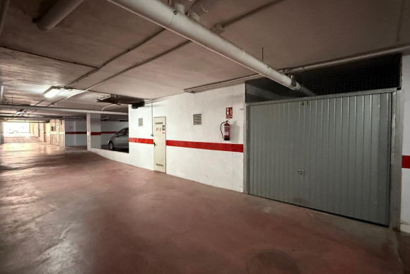 Herverkoop - Garage - Torrevieja - Estacion de autobuses