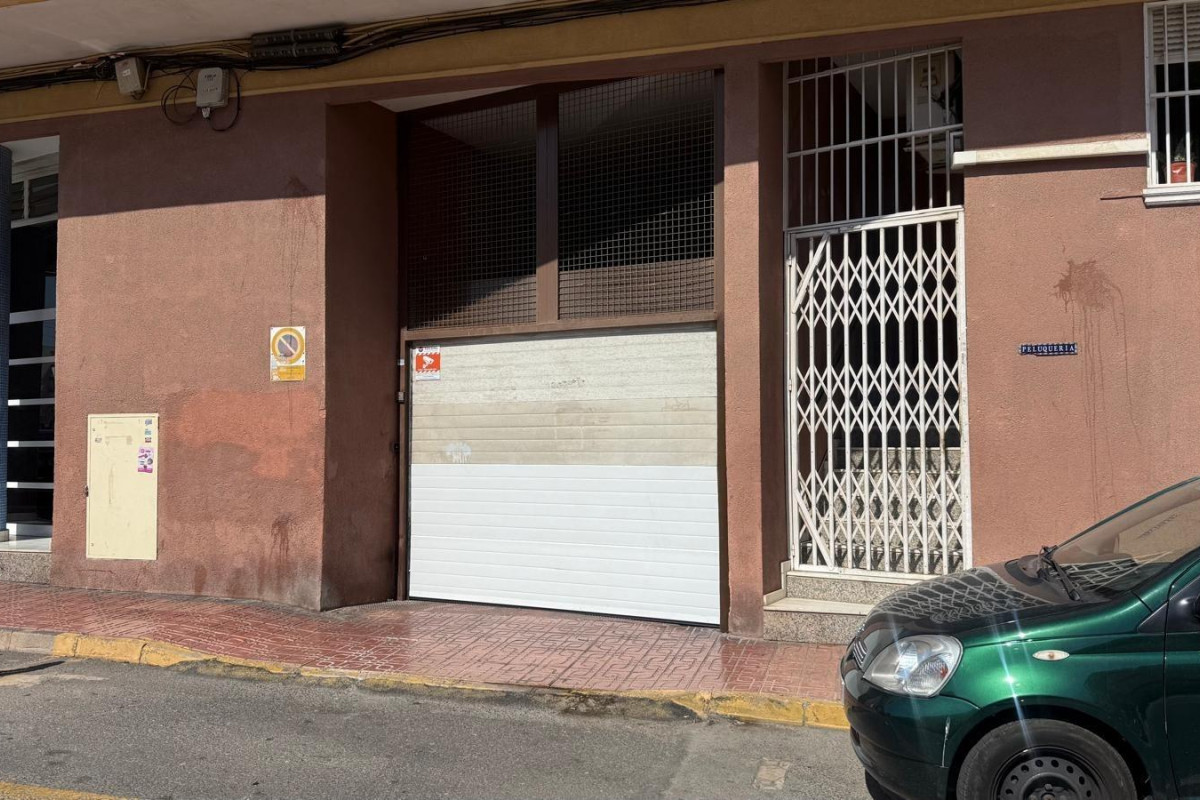 Herverkoop - Garage - Torrevieja - Estacion de autobuses