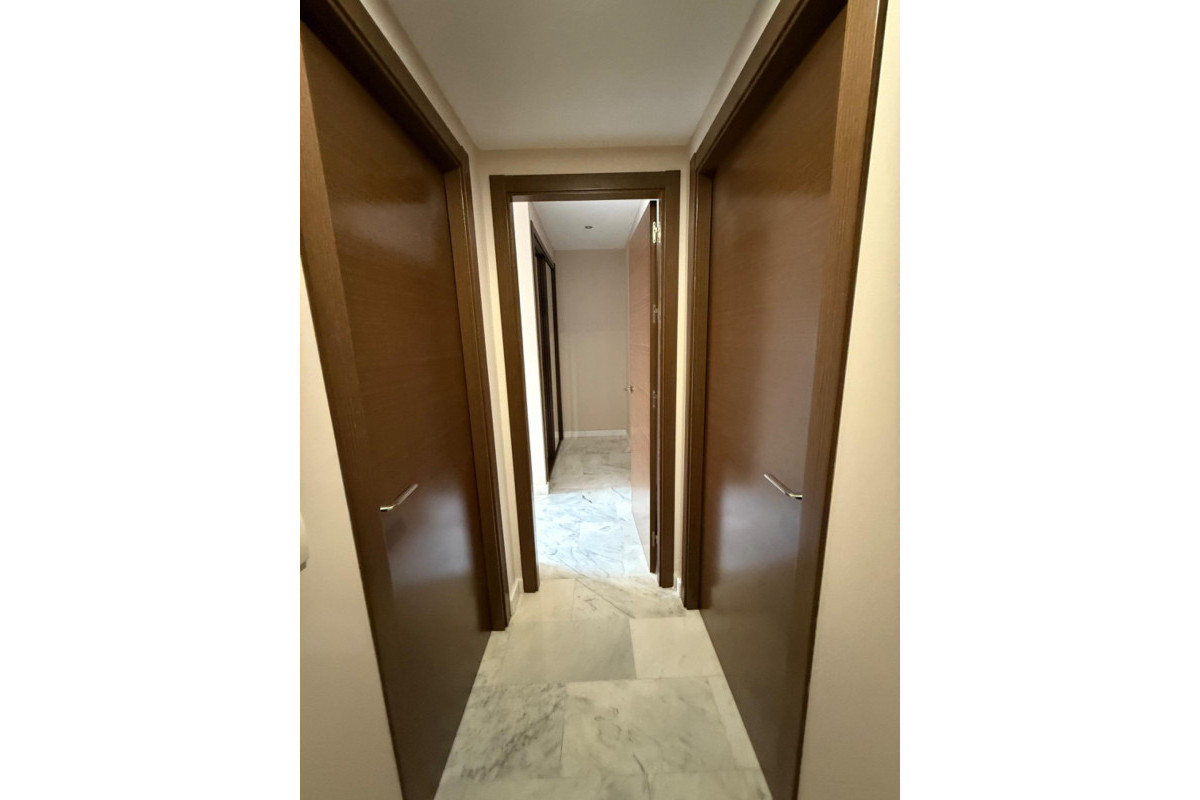 Alquiler a largo plazo - Apartamento / piso - Alicante - Vistahermosa