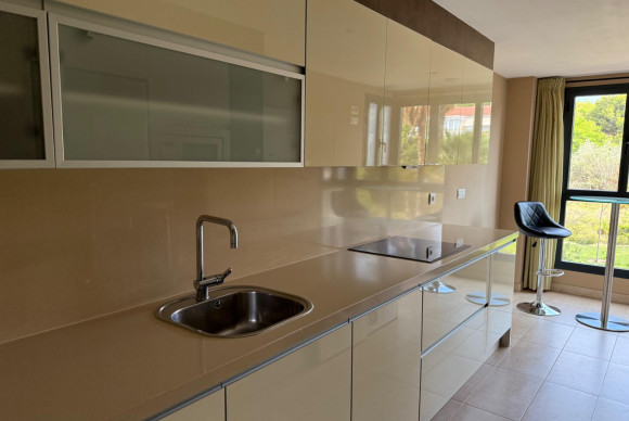 Alquiler a largo plazo - Apartamento / piso - Alicante - Vistahermosa