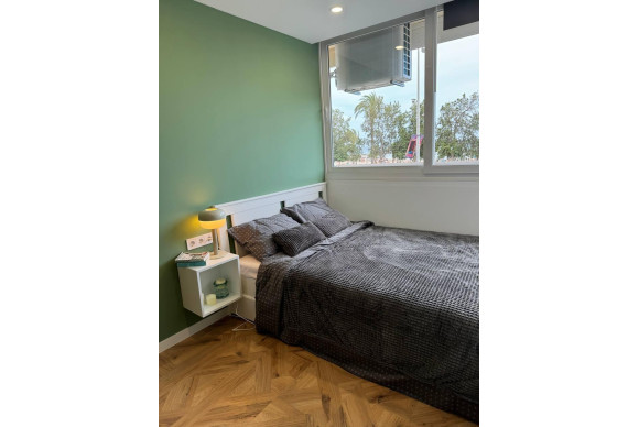 Revente - Commercial Unit - Alicante - Mercado