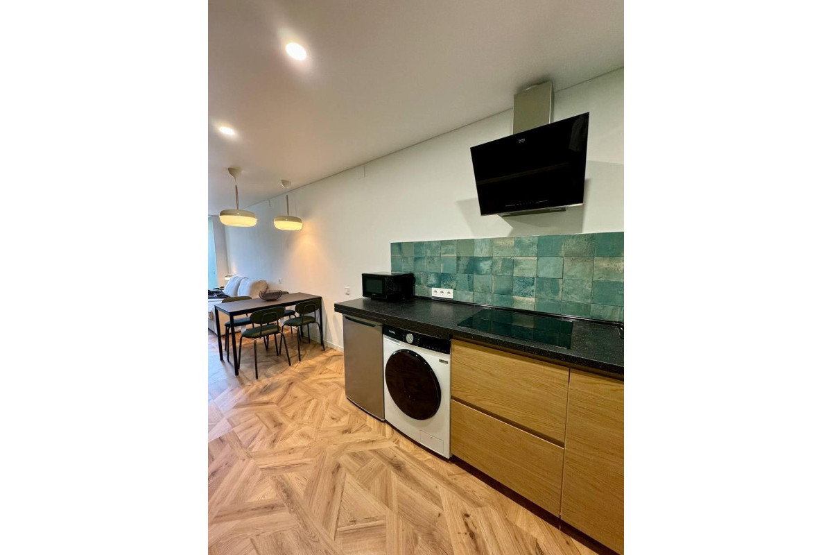 Revente - Commercial Unit - Alicante - Mercado