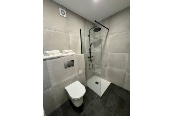 Revente - Commercial Unit - Alicante - Mercado