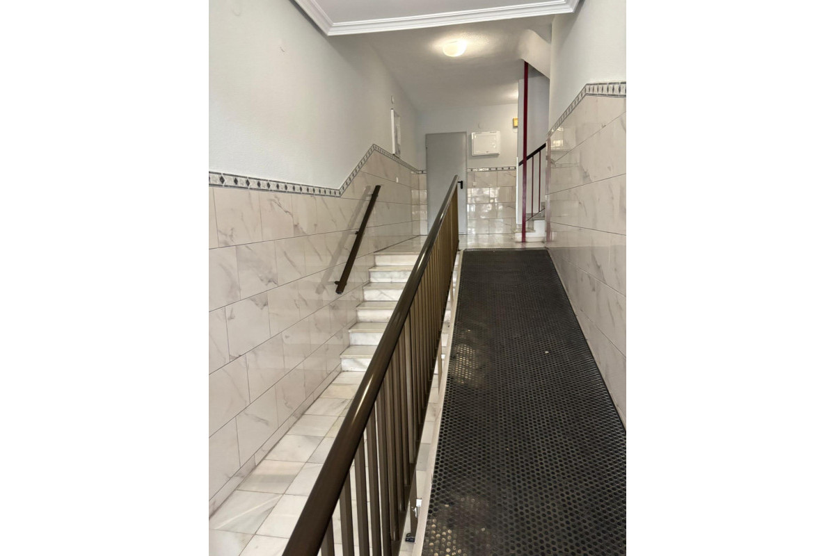 Herverkoop - Appartement  - Torrevieja - Estacion de autobuses